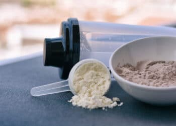 Sokeriton proteiinijauhe